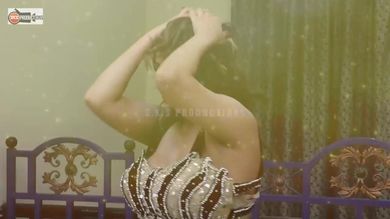 Мусульманская пышка зажигательно танцует, соблазнительно тряся своими дойками