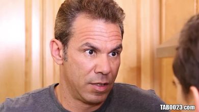 Мужик одновременно оттрахал жену и её сексапильную сестру